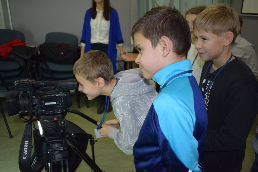 Jak zostać gwiazdą telewizji? Mali żacy już wiedzą [ZDJĘCIA]