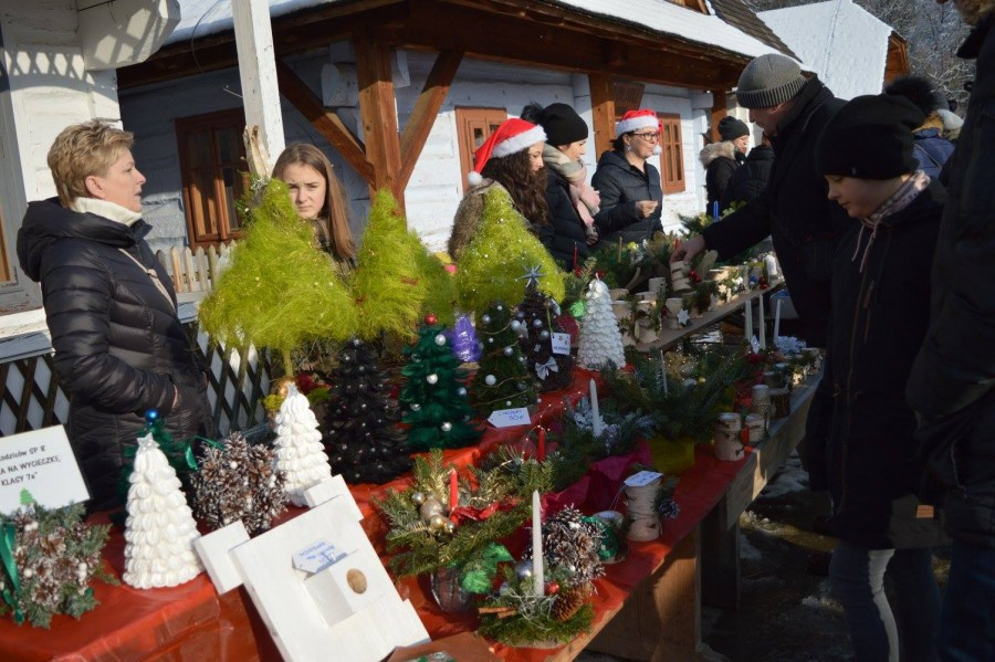Magia świąt na Jarmarku Bożonarodzeniowym [ZDJĘCIA]