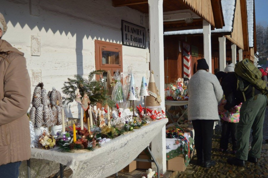 Magia świąt na Jarmarku Bożonarodzeniowym [ZDJĘCIA]