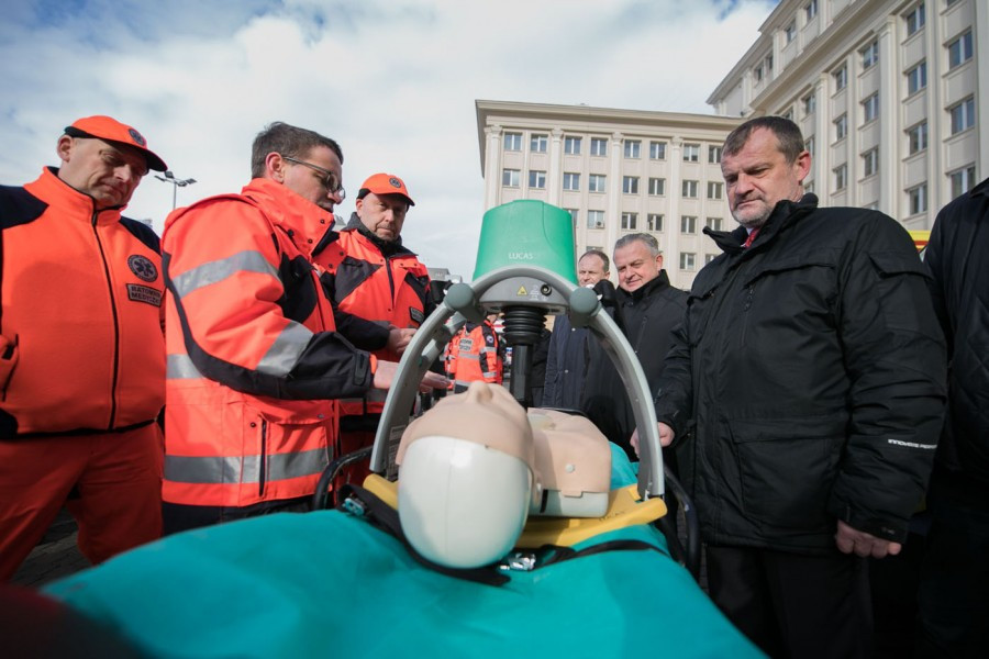 Nowy sprzęt dla podkarpackich ratowników medycznych [ZDJĘCIA]
