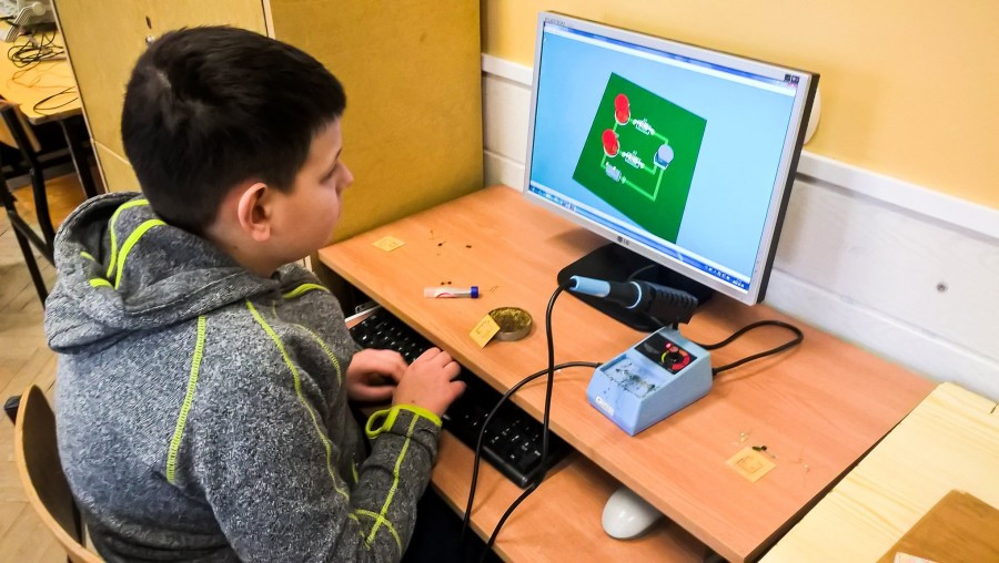 Ferie z techniką w mechaniku [ZDJĘCIA]