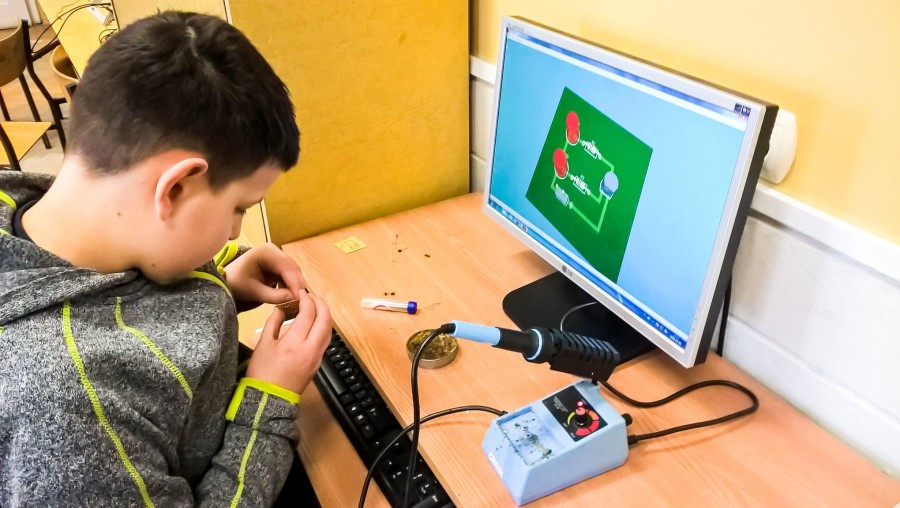 Ferie z techniką w mechaniku [ZDJĘCIA]