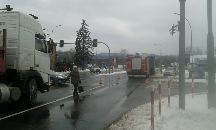 Zderzenie ciężarówki z osobówką. Ciężko ranne dziecko [ZDJĘCIA]