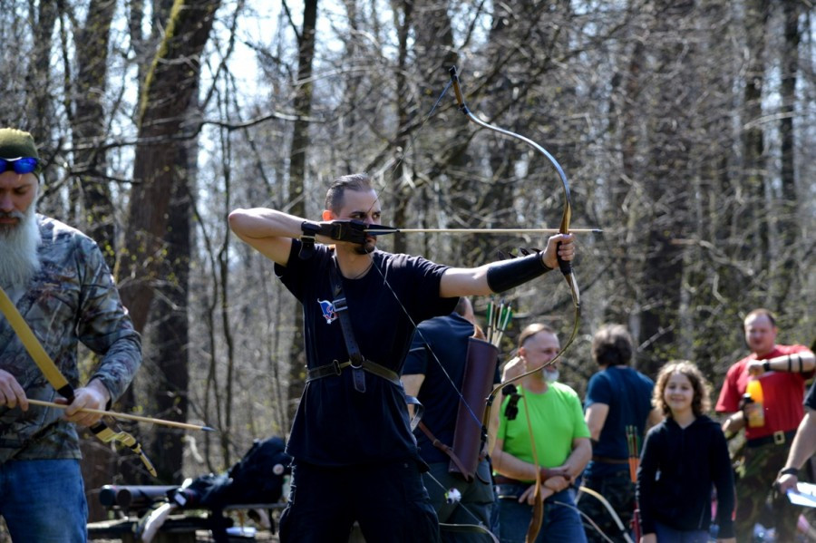 Strzelać jak Robin Hood [WIDEO]