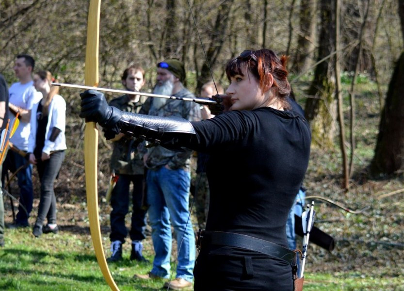 Strzelać jak Robin Hood [WIDEO]