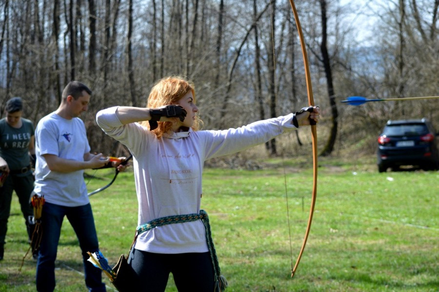 Strzelać jak Robin Hood [WIDEO]