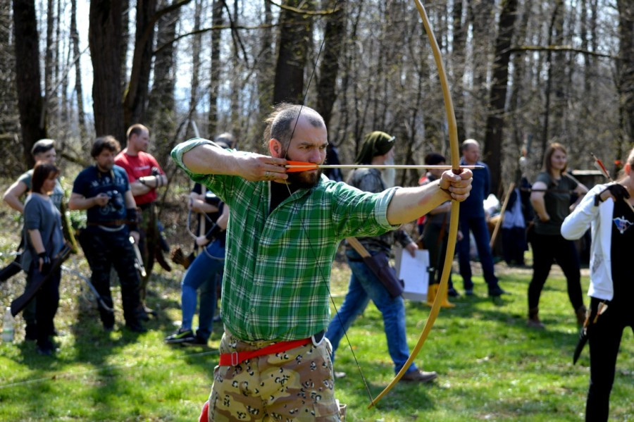 Strzelać jak Robin Hood [WIDEO]