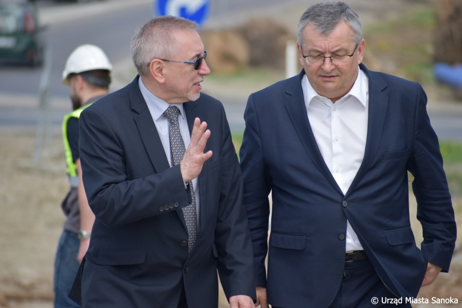 Minister Adamczyk na budowie sanockiej obwodnicy [ZDJĘCIA]