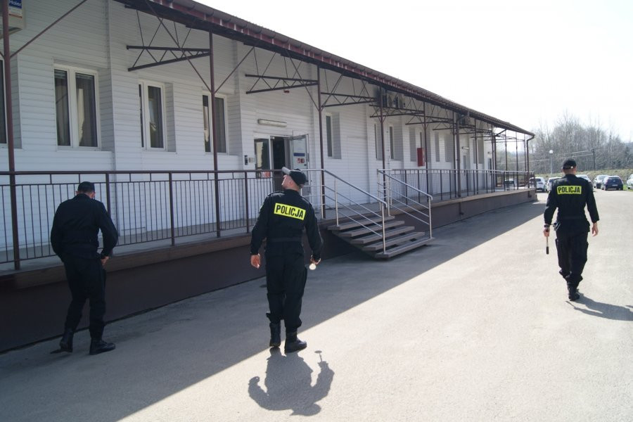 Bomba i ewakuacja pracowników PGNiG w Sanoku [ZDJĘCIA]