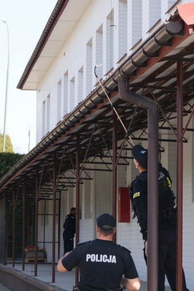 Bomba i ewakuacja pracowników PGNiG w Sanoku [ZDJĘCIA]