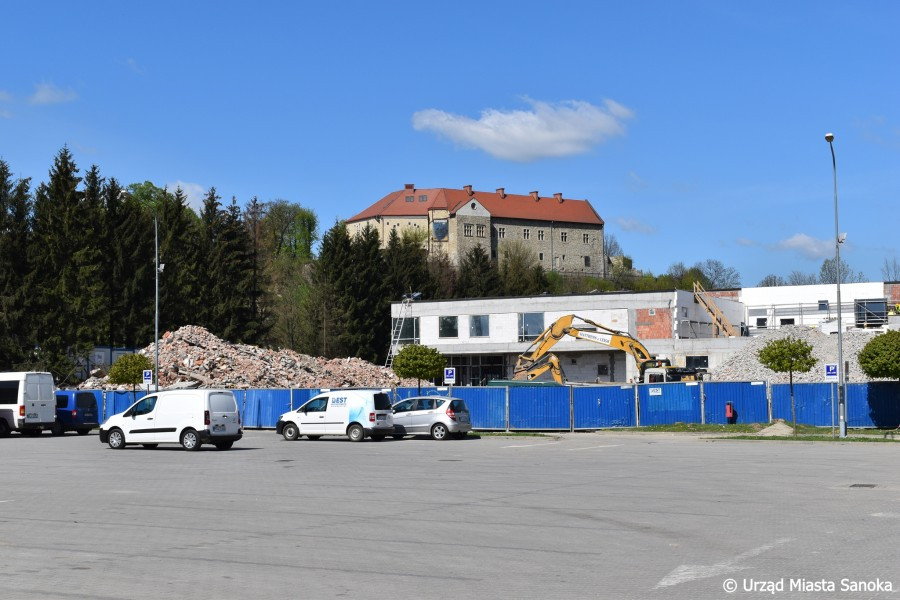 Zobacz, jak przebiega budowa Centrum Rehabilitacji i Sportu w Sanoku