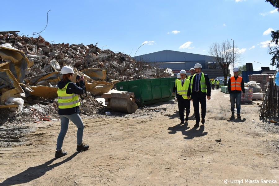 Zobacz, jak przebiega budowa Centrum Rehabilitacji i Sportu w Sanoku