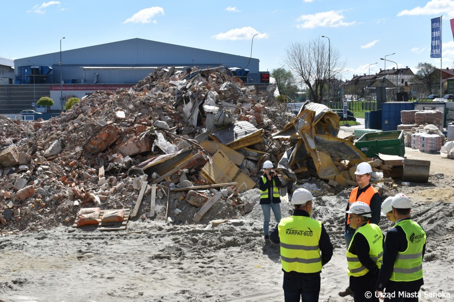 Zobacz, jak przebiega budowa Centrum Rehabilitacji i Sportu w Sanoku