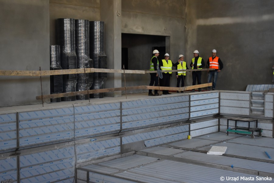 Zobacz, jak przebiega budowa Centrum Rehabilitacji i Sportu w Sanoku