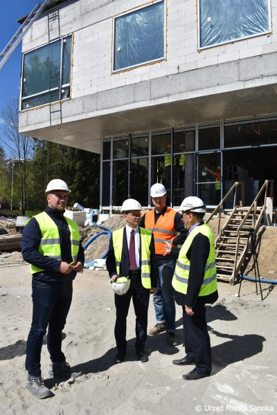 Zobacz, jak przebiega budowa Centrum Rehabilitacji i Sportu w Sanoku