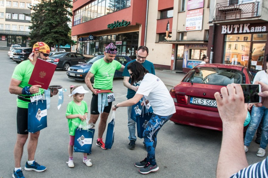 Przebiegli małą pętlę bieszczadzką dla Anety i Hani