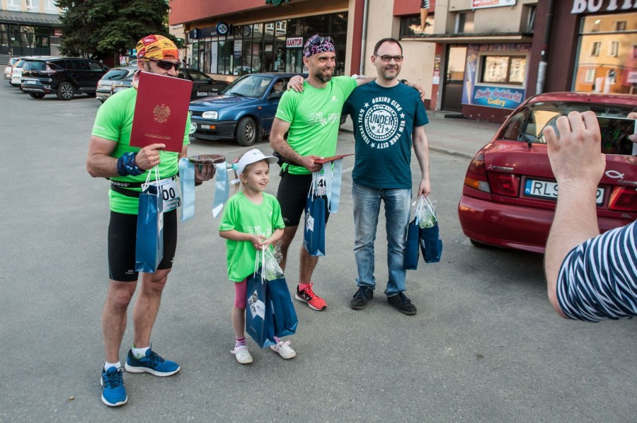 Przebiegli małą pętlę bieszczadzką dla Anety i Hani