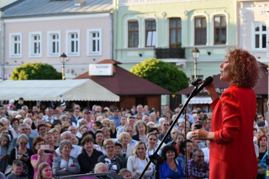 Dzień Papieski i koncert Alicji Majewskiej w Sanoku