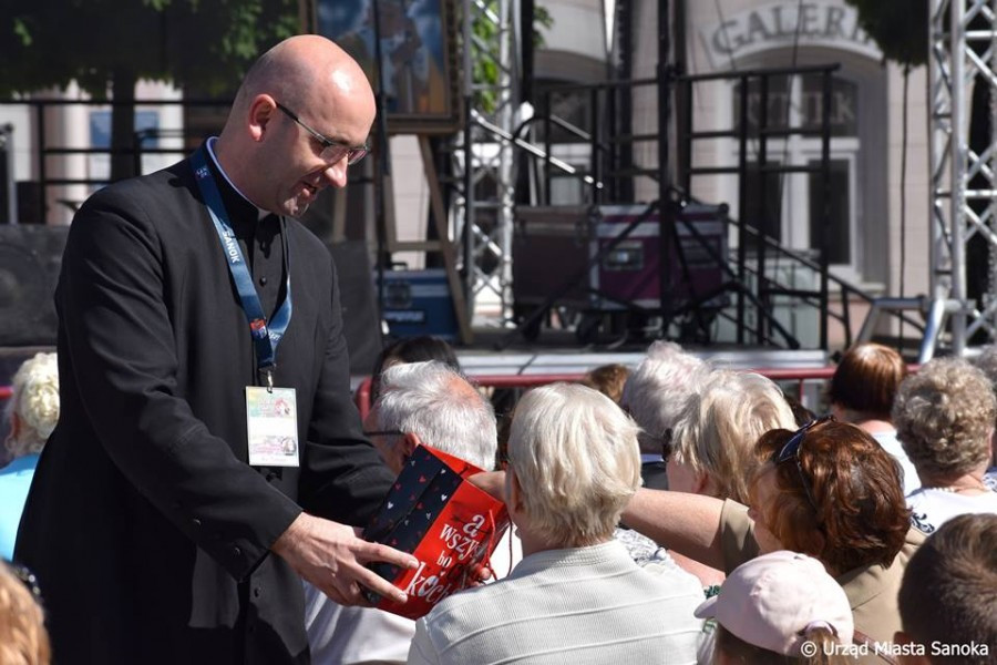 Dzień Papieski i koncert Alicji Majewskiej w Sanoku