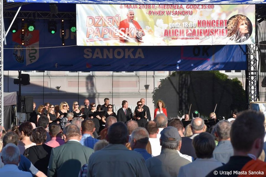 Dzień Papieski i koncert Alicji Majewskiej w Sanoku
