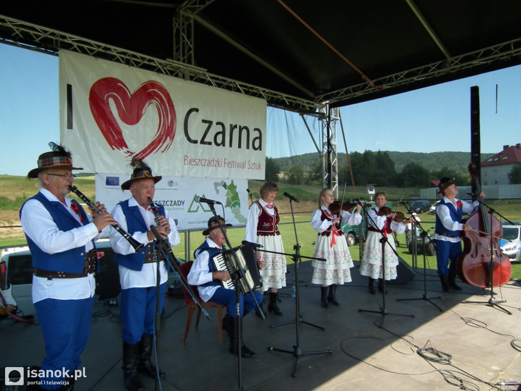 Piękne rękodzieła i regionalne potrawy podczas Bieszczadzkiego Festiwalu Sztuk w Czarnej