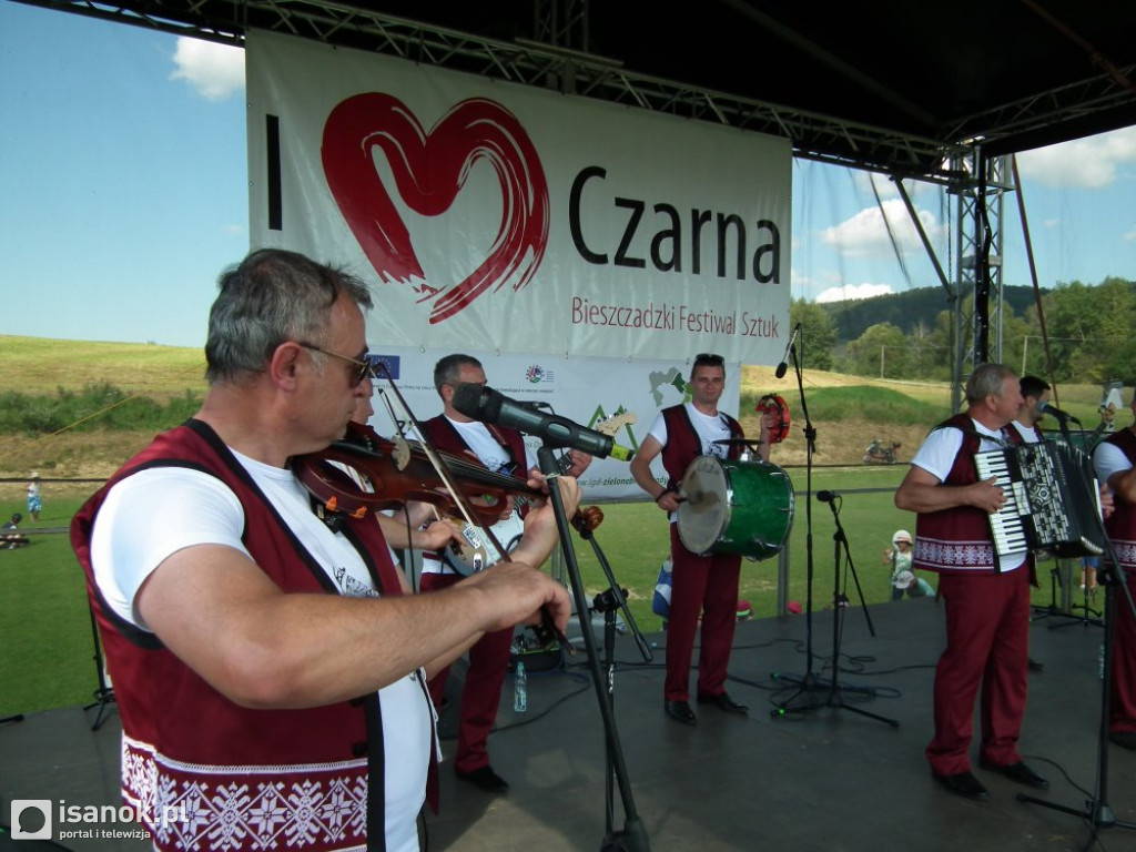 Piękne rękodzieła i regionalne potrawy podczas Bieszczadzkiego Festiwalu Sztuk w Czarnej