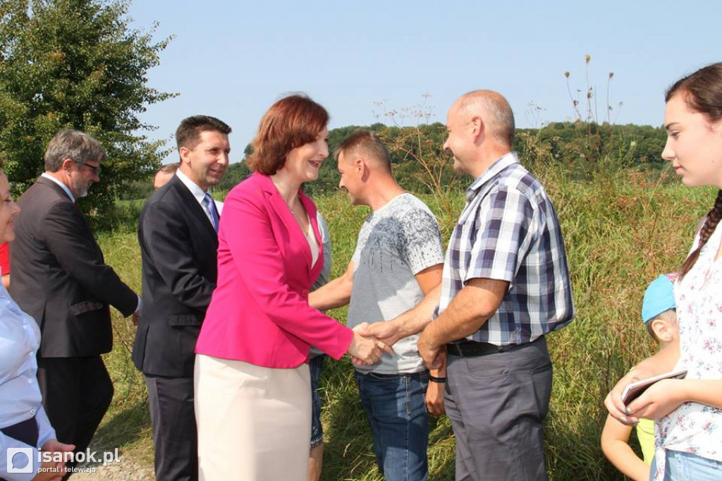 Symboliczne wbicie łopaty - będzie most w Morocho (ZDJĘCIA)