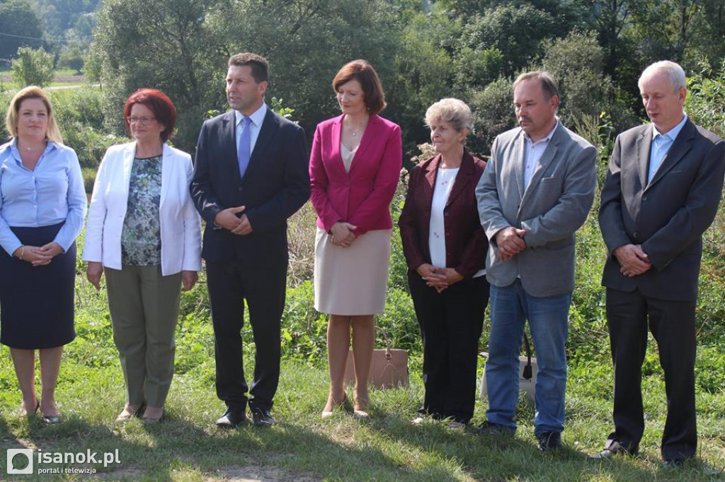 Symboliczne wbicie łopaty - będzie most w Morocho (ZDJĘCIA)