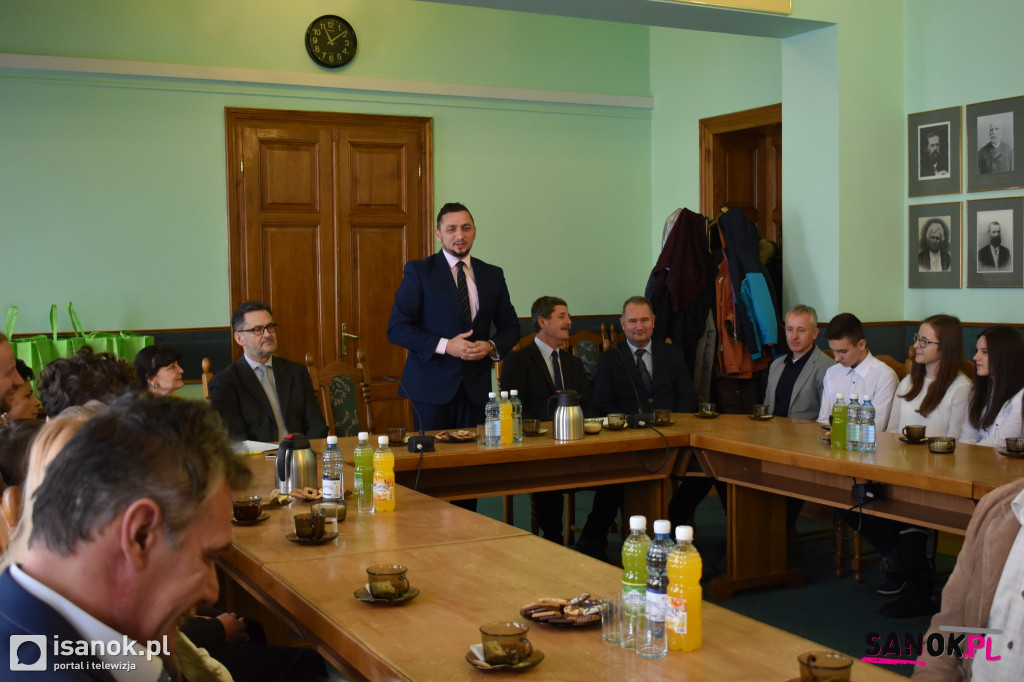 Najlepsi młodzi sportowcy z sanockich szkół