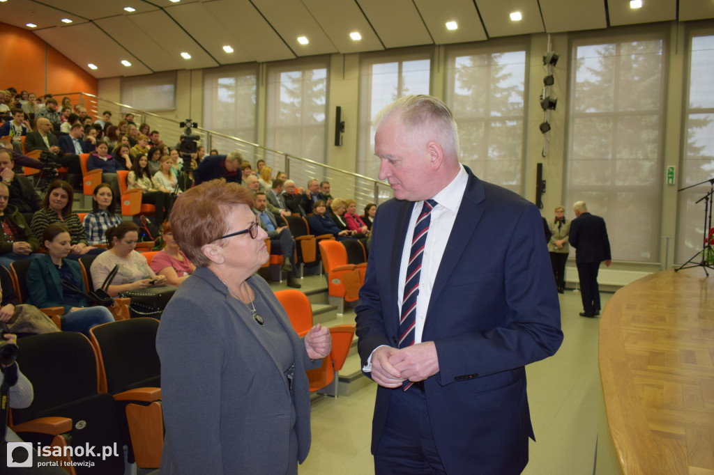 Wicepremier Gowin przywiózł milion złotych dla sanockiej PWSZ