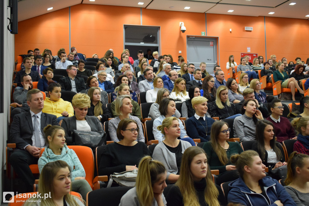 Wicepremier Gowin przywiózł milion złotych dla sanockiej PWSZ