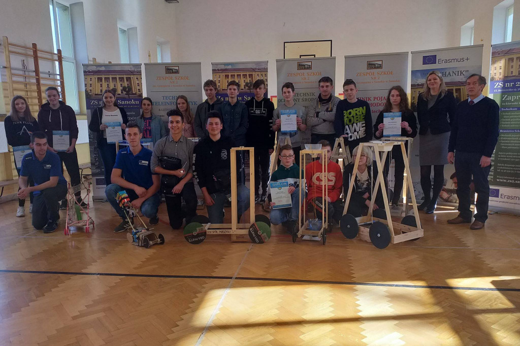 IV edycja Wojewódzkiego Turnieju Pojazdów Zasilanych Wodą.