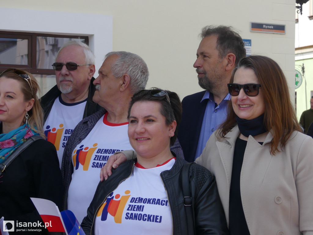 Tort na rynku na 15-lecie wstąpienie Polski do Unii Europejskiej