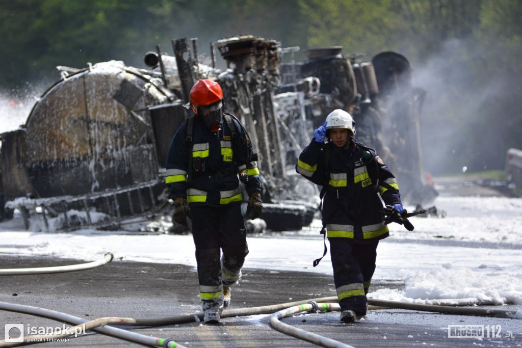 Tragiczne zderzenie trzech pojazdów