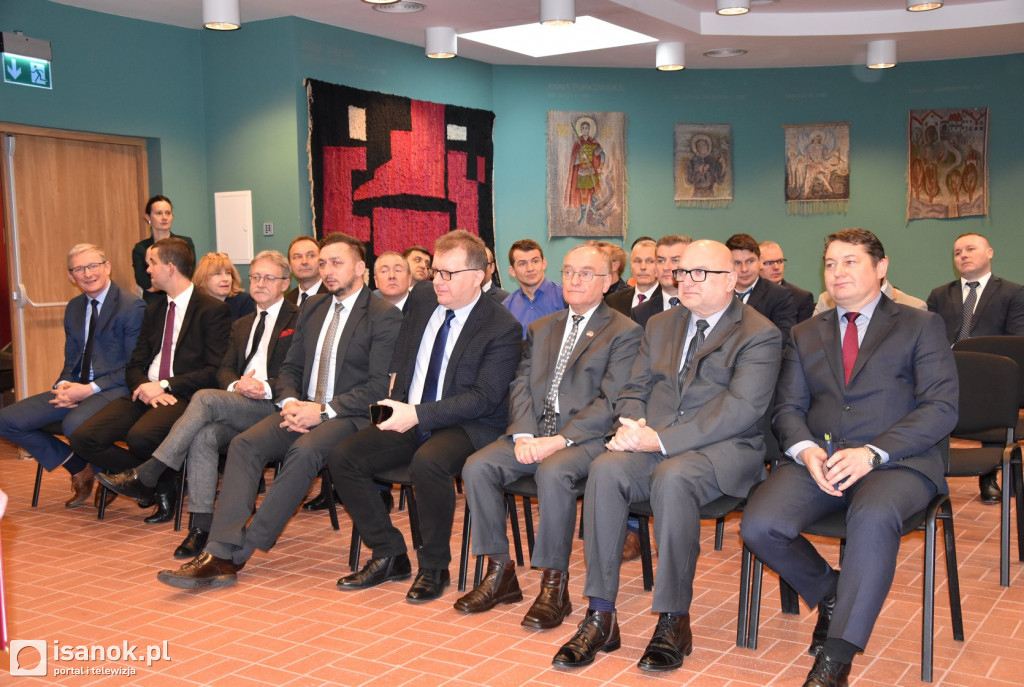 Nowe ambulanse dla Bieszczadzkiego Pogotowia Ratunkowego
