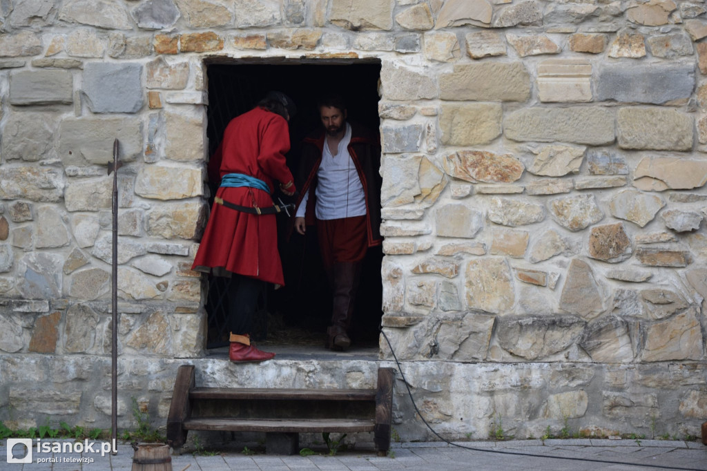Inscenizacja historyczna na dziedzińcu sanockiego zamku