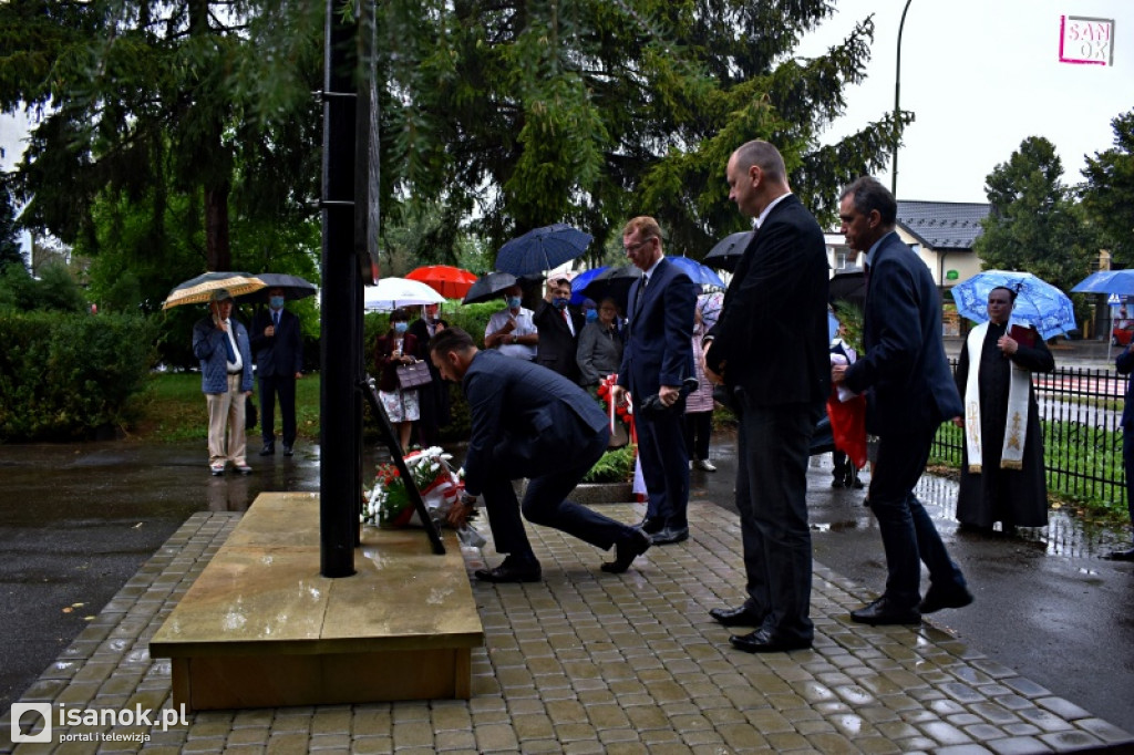 Sanockie szkoły rozpoczęły nowy rok szkolny w trybie stacjonarnym