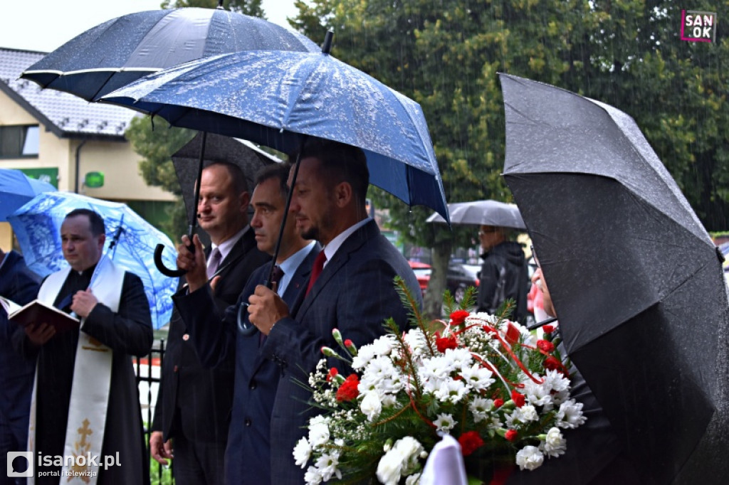Sanockie szkoły rozpoczęły nowy rok szkolny w trybie stacjonarnym