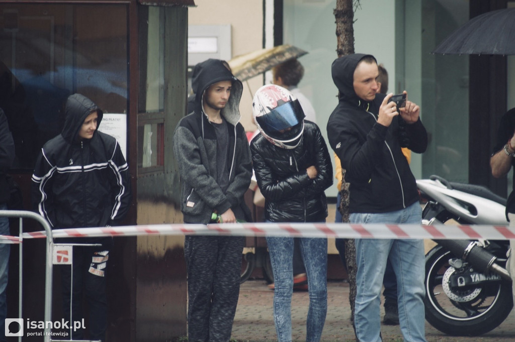 Coroczny pokaz motocyklowego stuntu
