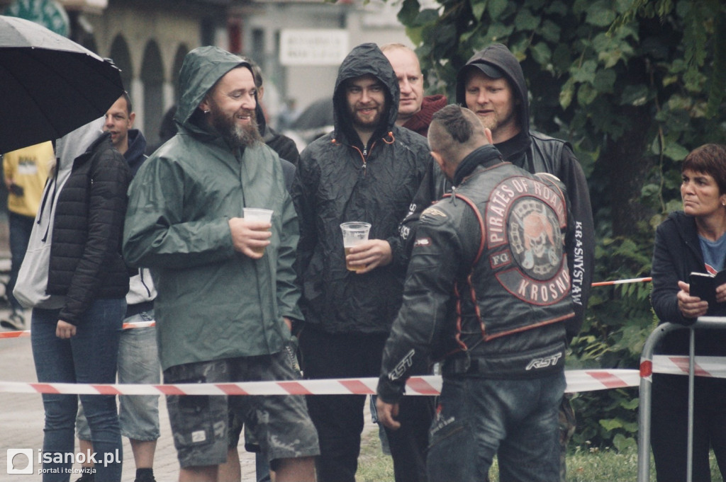Coroczny pokaz motocyklowego stuntu