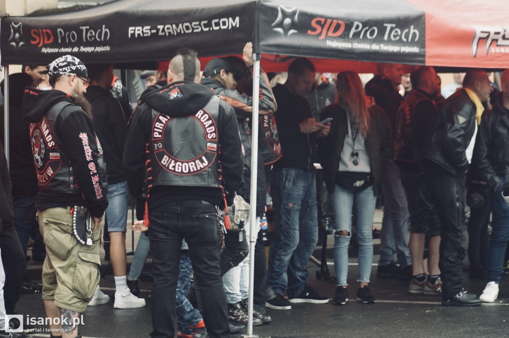Coroczny pokaz motocyklowego stuntu