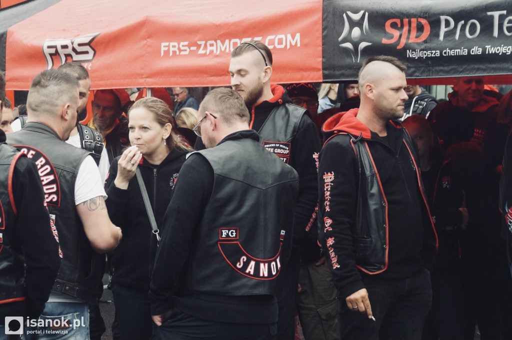 Coroczny pokaz motocyklowego stuntu