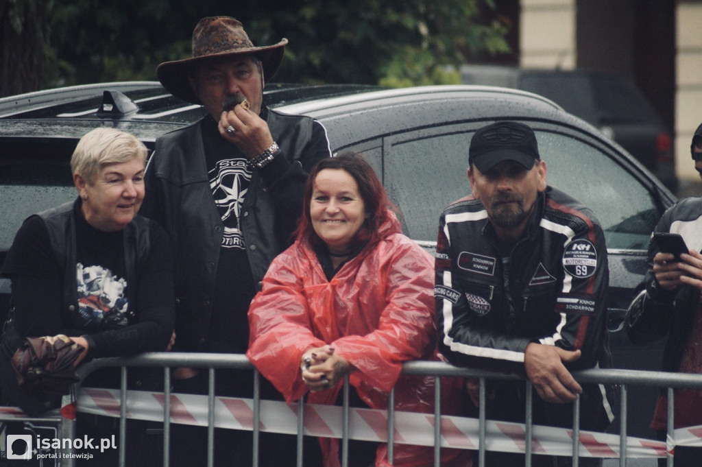 Coroczny pokaz motocyklowego stuntu
