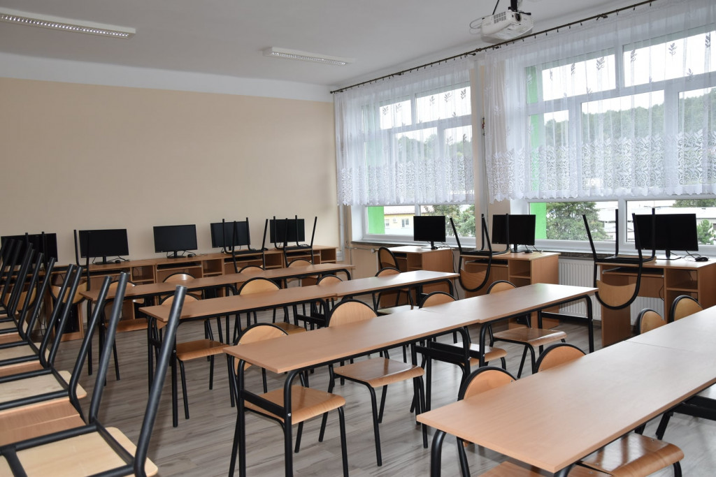 Wyremontowano wnętrze budynku ZS nr 5 w Sanoku