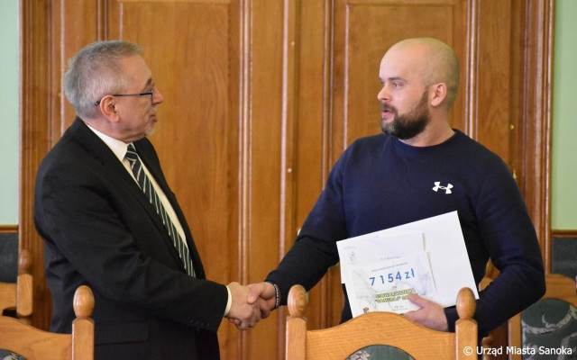 Dotacje dla sportowców przekazane [ZDJĘCIA]