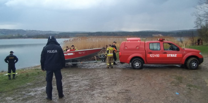 Trwają poszukiwania mężczyzny, który wpadł do wody ze skuteru 