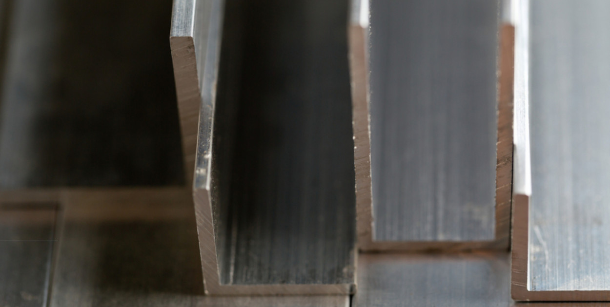 Dorabianie elementów metalowych - Precyzja i kreatywność w świecie metalurgii