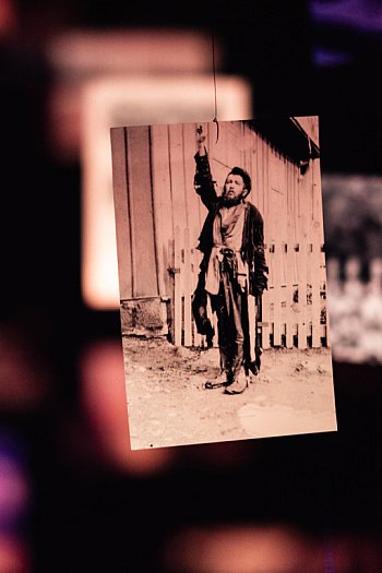 Teatralizowana wystawa na 550 lat miasta Leska zaskakuje i uczy-22031