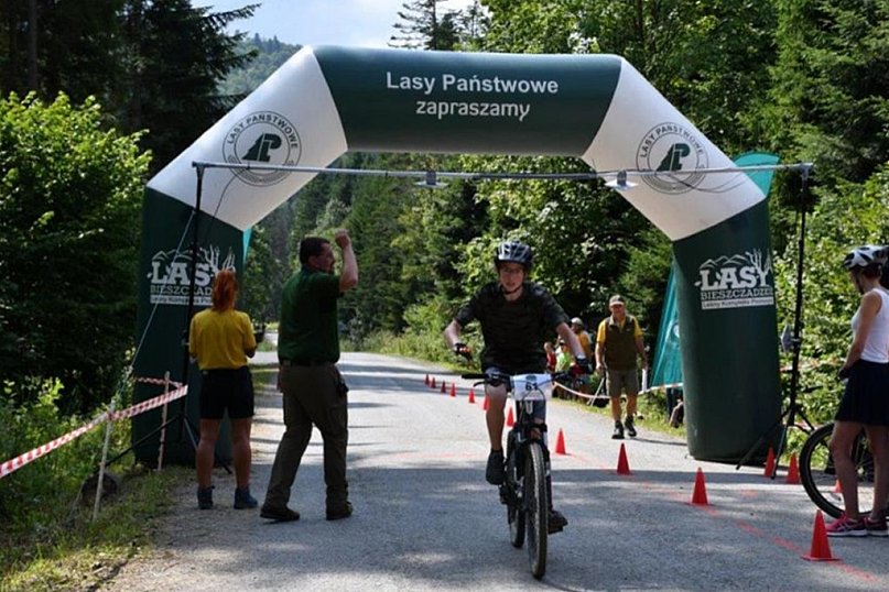 Pojechali &quot;Tropem wilka&quot; na rowerach