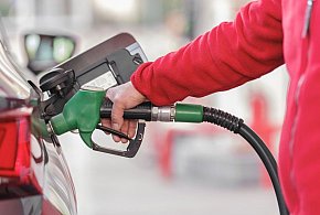 Ceny paliw. Kierowcy nie odczują zmian, eksperci mówią o "napiętej sytuacji"-34432